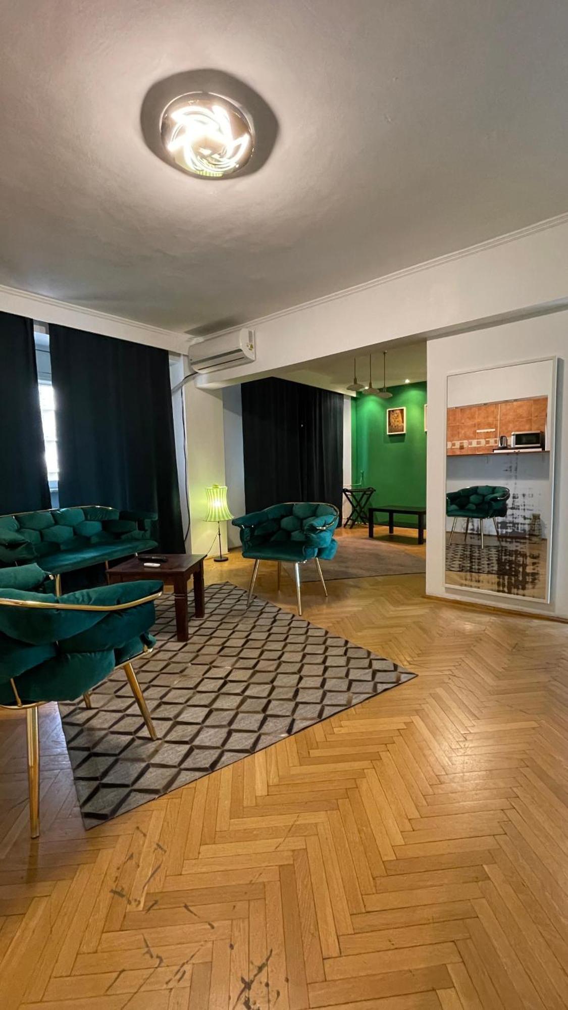 Terrace Balcony Downtown Delight Old Town Oasis City Center Universitate Square Old Town Boekarest Buitenkant foto